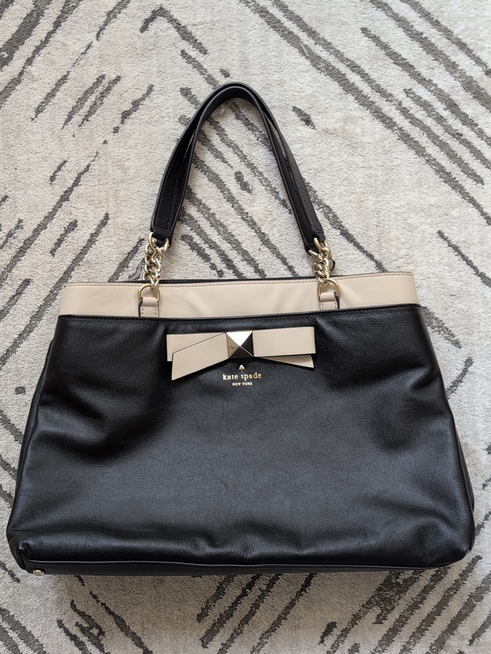 kate spade Hancock Park Black and Cream Bow-Accent Tote with Gold Hardware